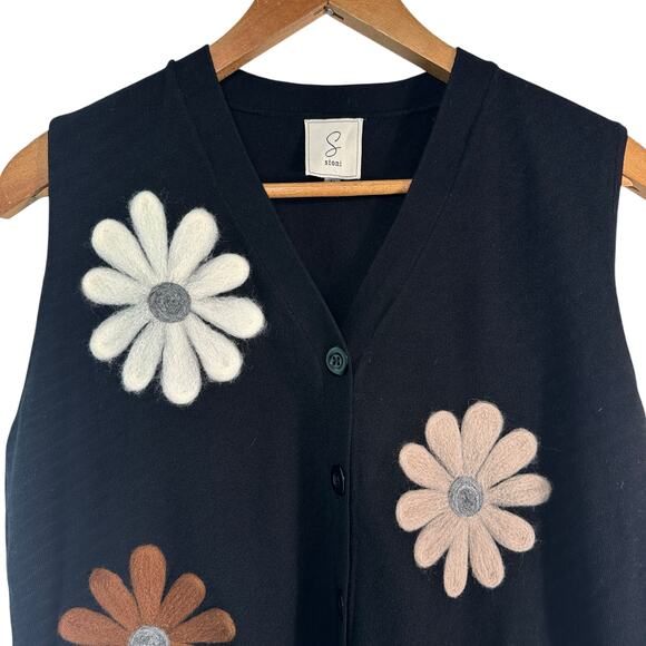 Sioni Button Front Sweater Vest Black Felted Flowers Daisys Size Med Stretchy - Picture 8 of 11